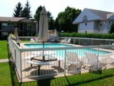 ** Motel Howard Johnson By Wyndham Niagara Falls Canada